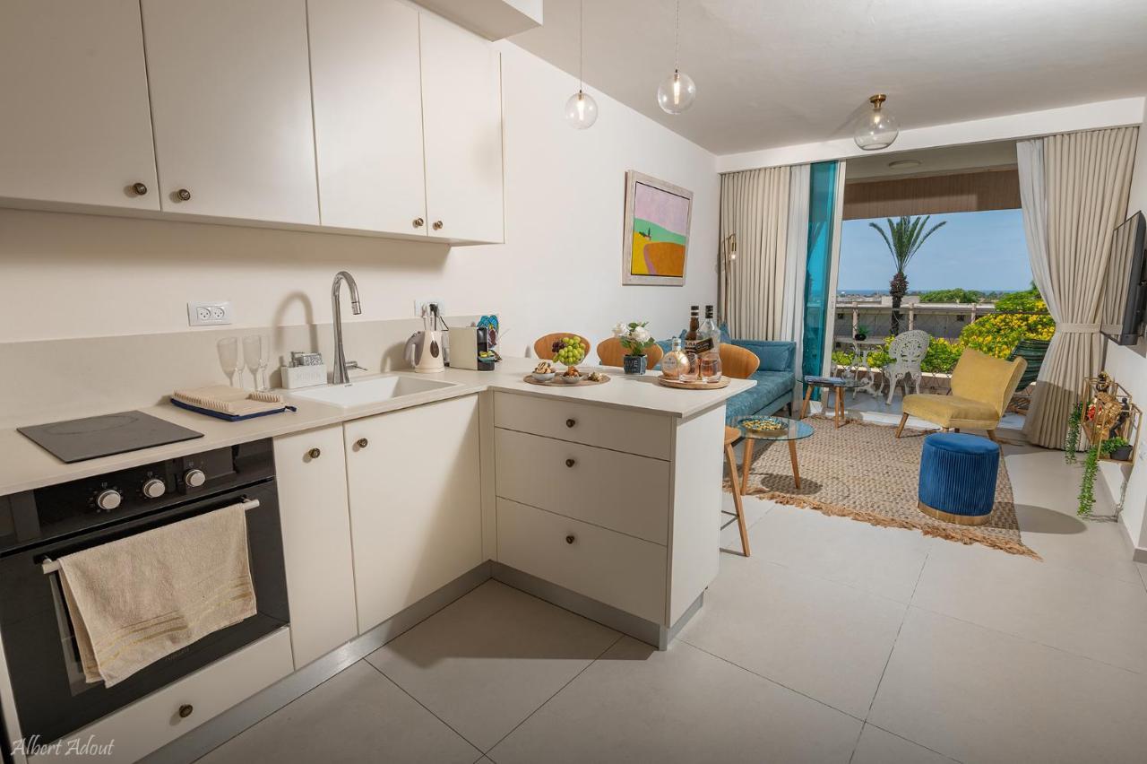 Mina'S Suites - קיסריה Esterno foto