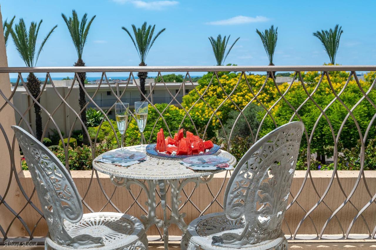 Mina'S Suites - קיסריה Esterno foto