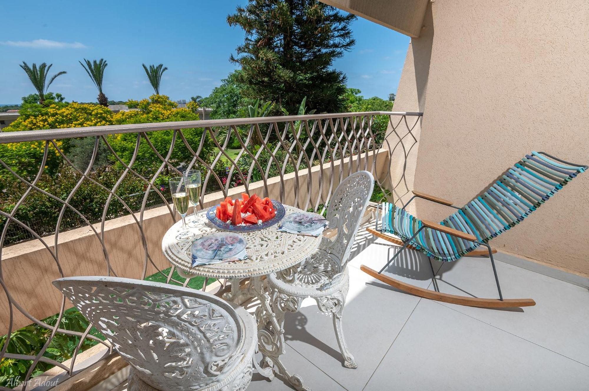Mina'S Suites - קיסריה Esterno foto